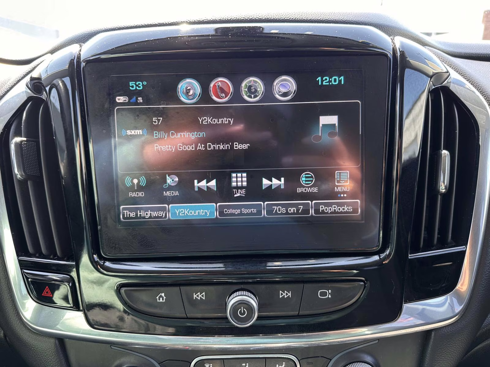 2018 Summit White Chevrolet Traverse AWD 4dr LT Cloth w/1LT AWD SUV