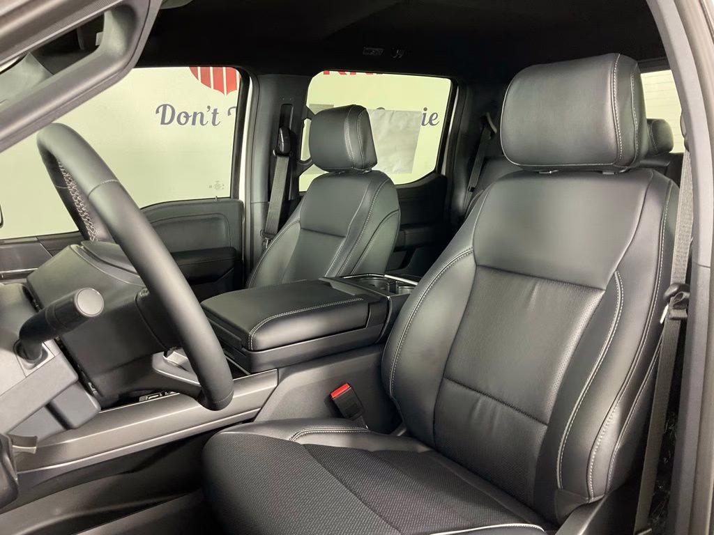 2026 White Metallic Ford F-150 Lariat 4X4 Truck