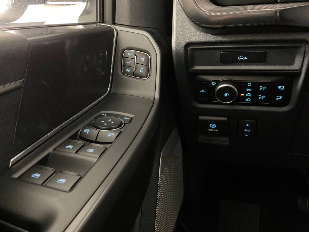 2026 White Metallic Ford F-150 Lariat 4X4 Truck