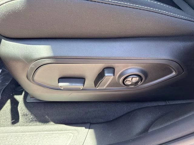 2026 Silver Zynith Jeep Grand Cherokee Laredo X 4X4 SUV