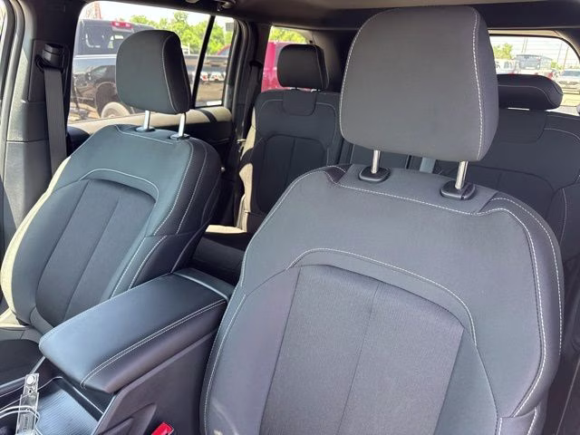 2026 Silver Zynith Jeep Grand Cherokee Laredo X 4X4 SUV