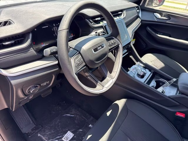 2026 Silver Zynith Jeep Grand Cherokee Laredo X 4X4 SUV