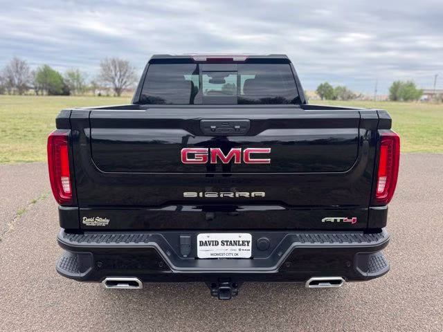 2024 Onyx Black GMC Sierra 1500 AT4 4X4 Truck