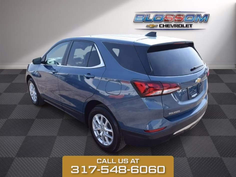 2024 Lakeshore Blue Chevrolet Equinox LT FWD SUV