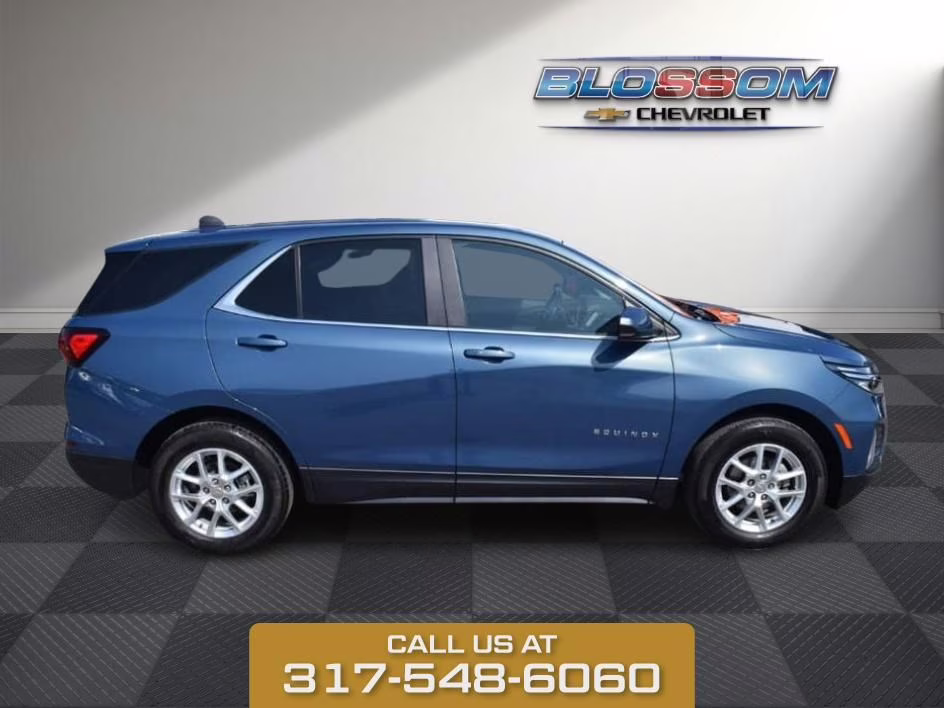 2024 Lakeshore Blue Chevrolet Equinox LT FWD SUV
