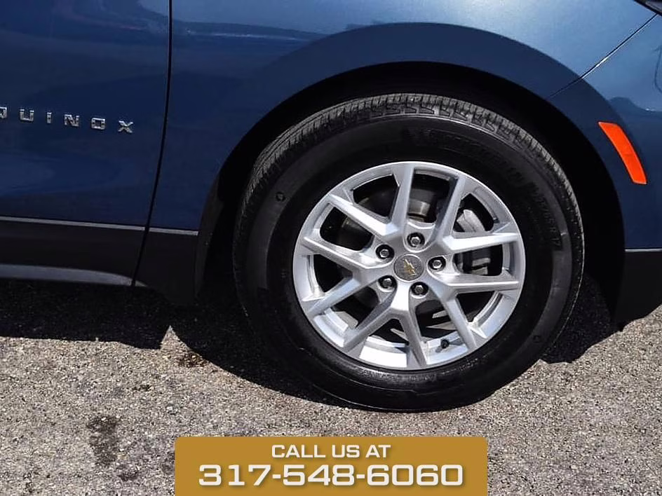 2024 Lakeshore Blue Chevrolet Equinox LT FWD SUV