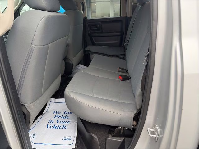 2017 Bright Silver Clearcoat Metallic Ram 1500 Express 4X4 Truck