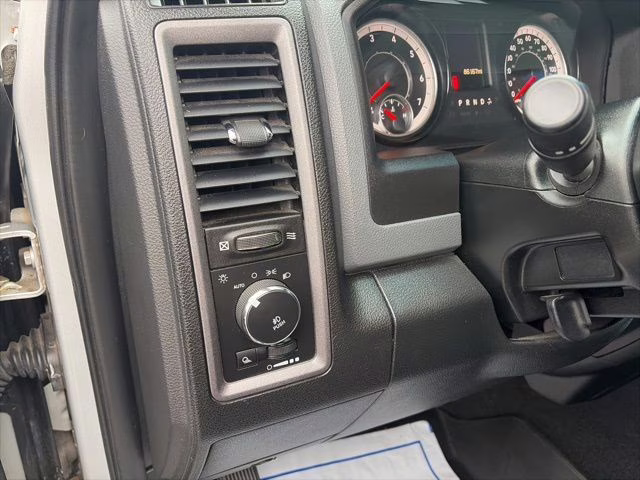 2017 Bright Silver Clearcoat Metallic Ram 1500 Express 4X4 Truck