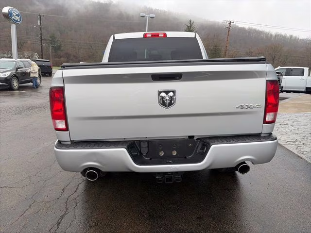 2017 Bright Silver Clearcoat Metallic Ram 1500 Express 4X4 Truck