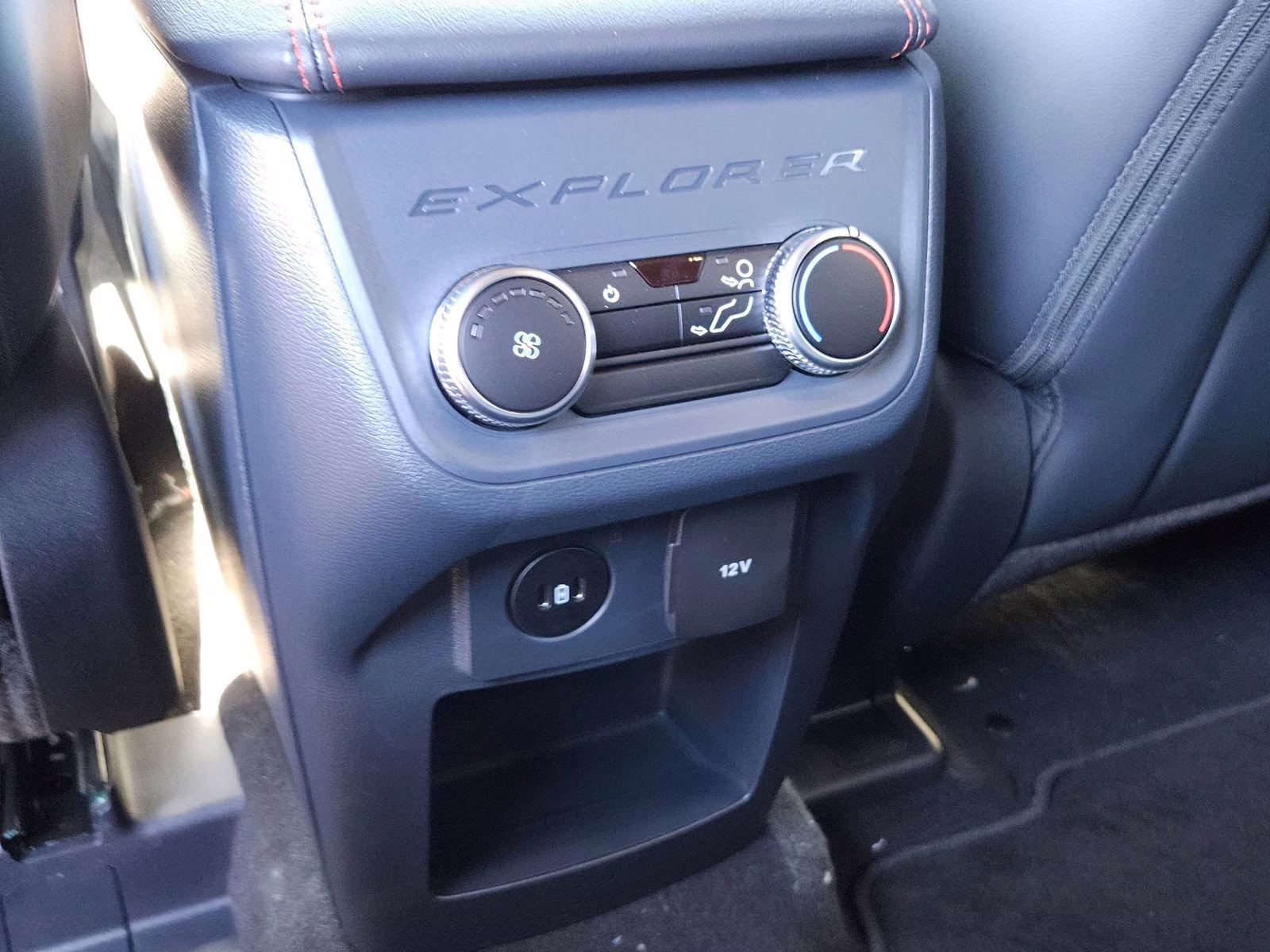 2026 White Ford Explorer ST-Line RWD SUV