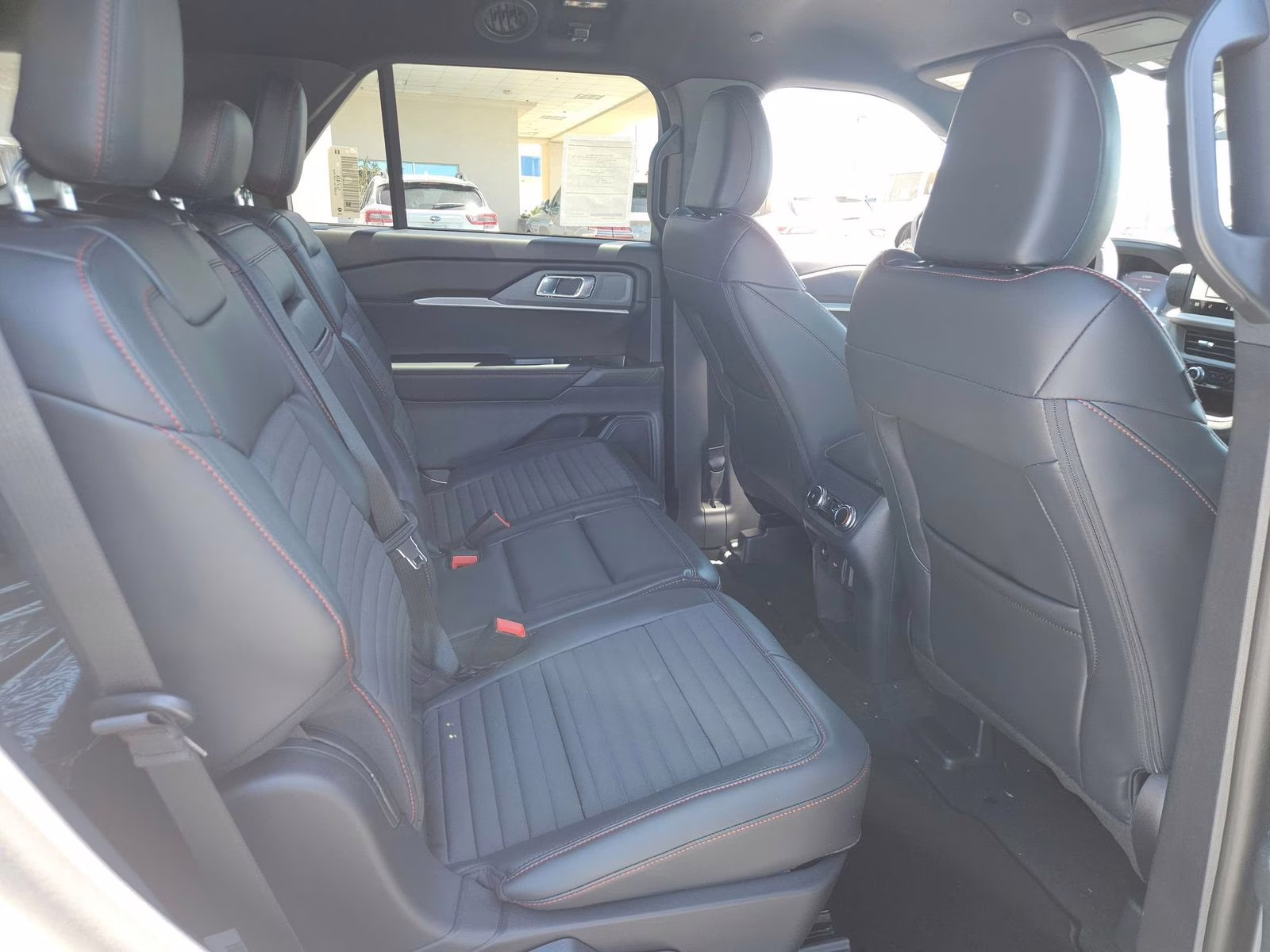 2026 White Ford Explorer ST-Line RWD SUV