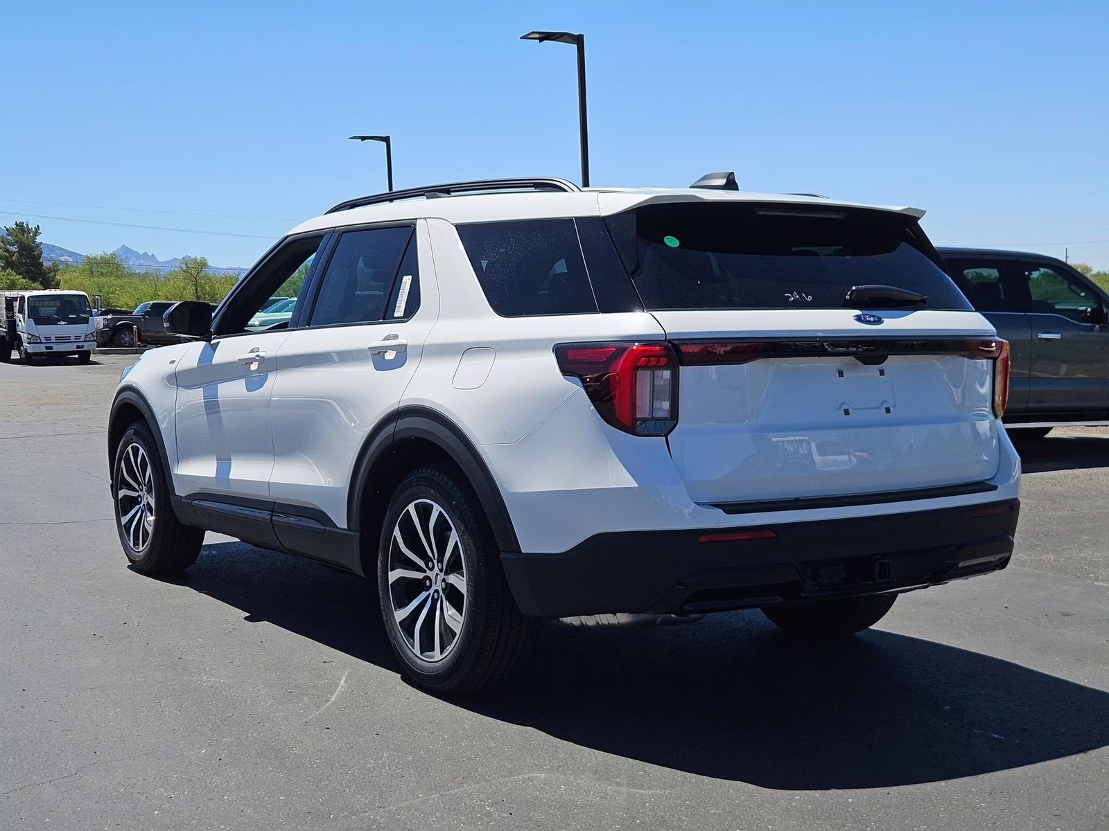 2026 White Ford Explorer ST-Line RWD SUV