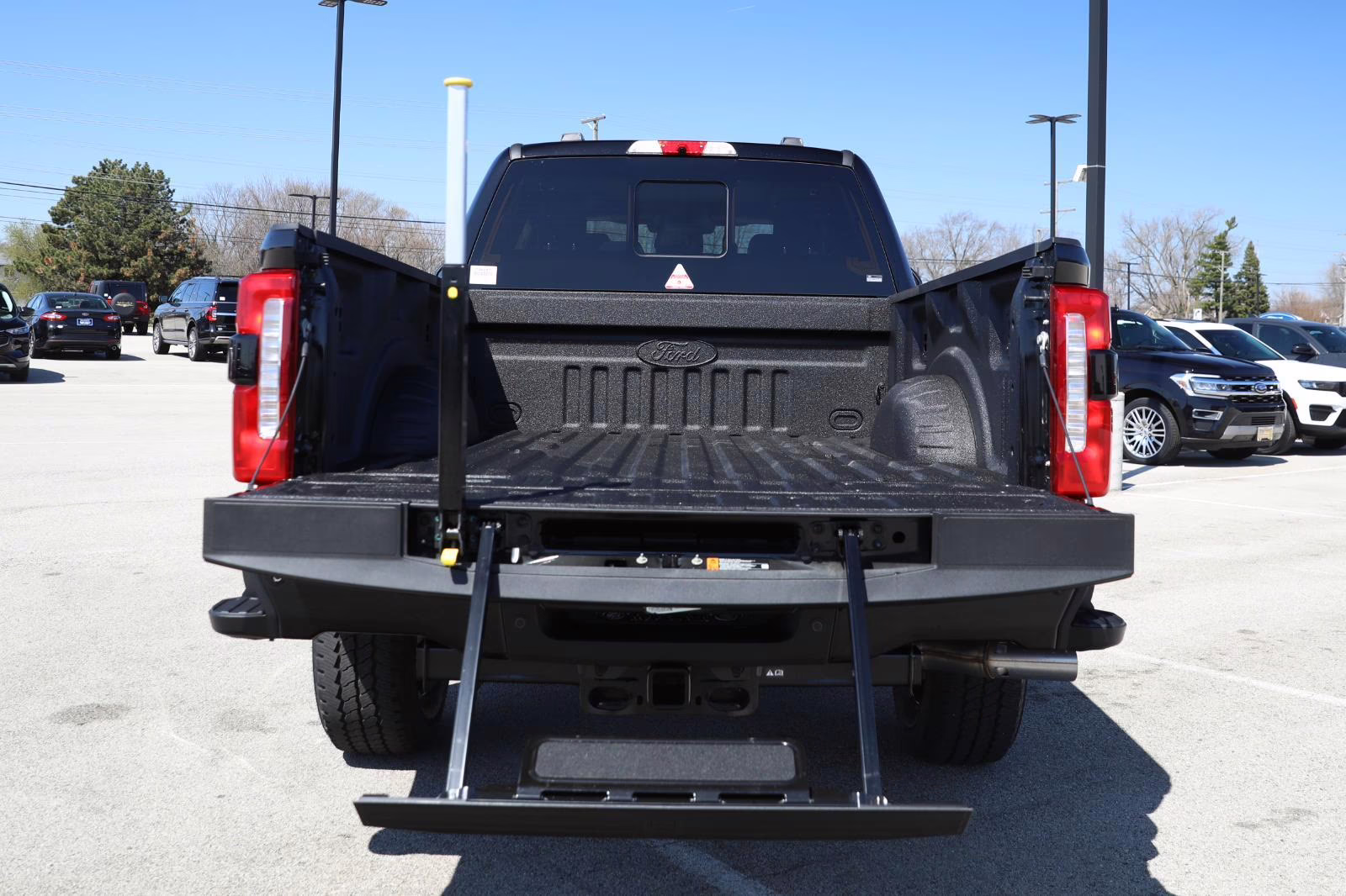 2026 Agate Black Metallic Ford Super Duty F-250 SRW LARIAT 4X4 Truck