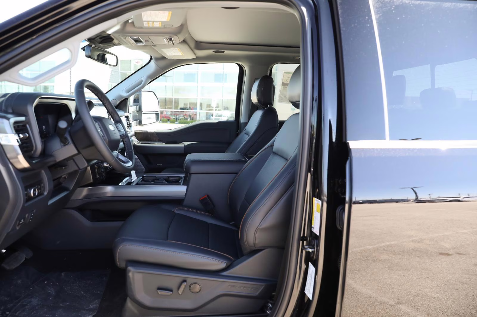2026 Agate Black Metallic Ford Super Duty F-250 SRW LARIAT 4X4 Truck