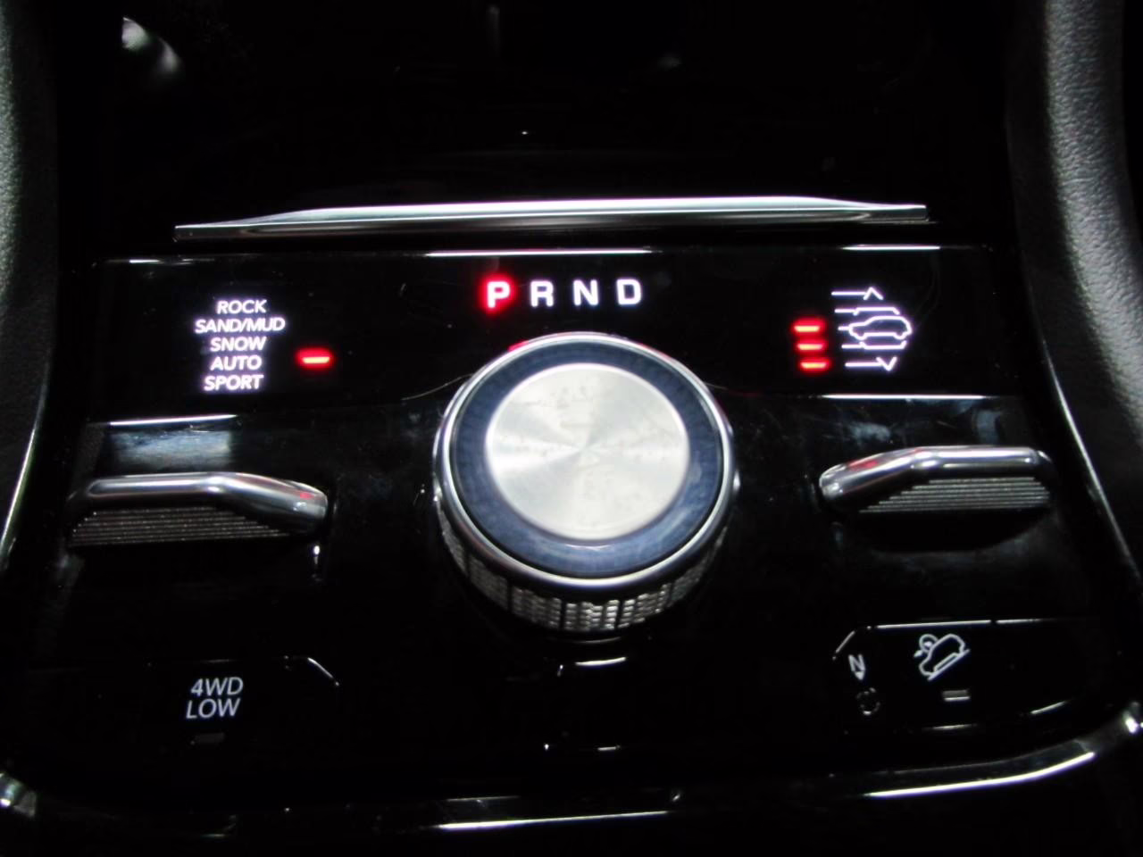 2022 Velvet Red Pearlcoat Jeep Grand Cherokee L Overland 4X4 SUV