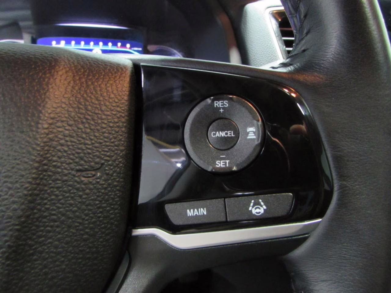 2022 Crystal Black Pearl Honda Pilot Touring 8 Passenger AWD SUV