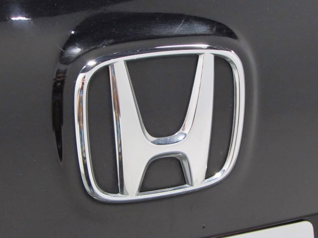 2022 Crystal Black Pearl Honda Pilot Touring 8 Passenger AWD SUV