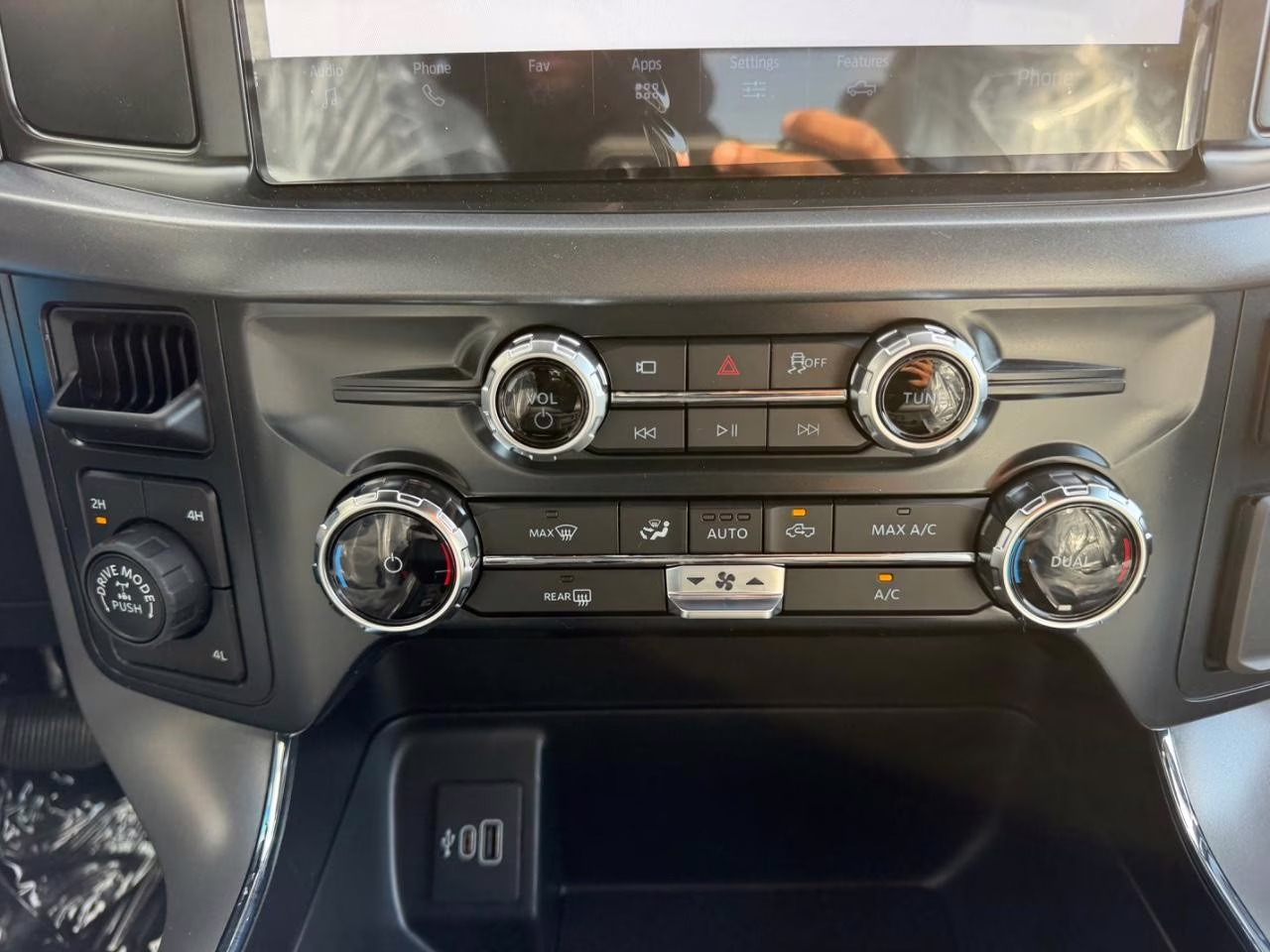 2026 Iconic Silver Metallic Ford F-150 XLT 4X4 Truck