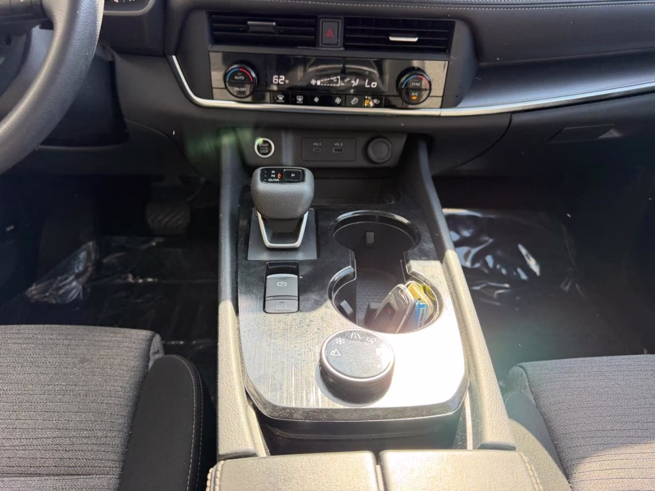 2023 Pearl White Tricoat Nissan Rogue SV AWD SUV