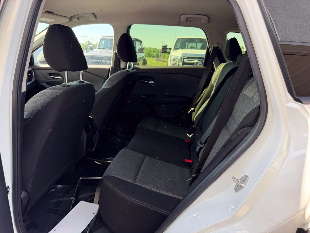 2023 Pearl White Tricoat Nissan Rogue SV AWD SUV