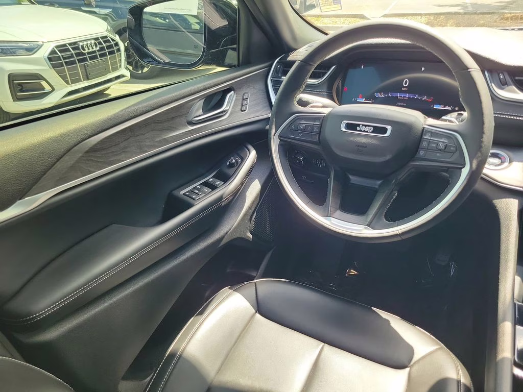 2024 Rocky Mountain Pearlcoat Jeep Grand Cherokee Limited RWD SUV