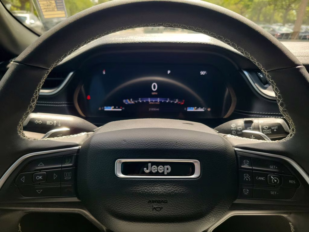 2024 Rocky Mountain Pearlcoat Jeep Grand Cherokee Limited RWD SUV