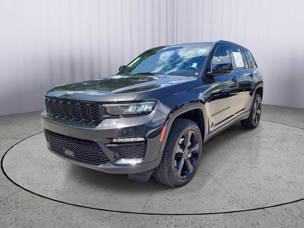 2024 Rocky Mountain Pearlcoat Jeep Grand Cherokee Limited RWD SUV