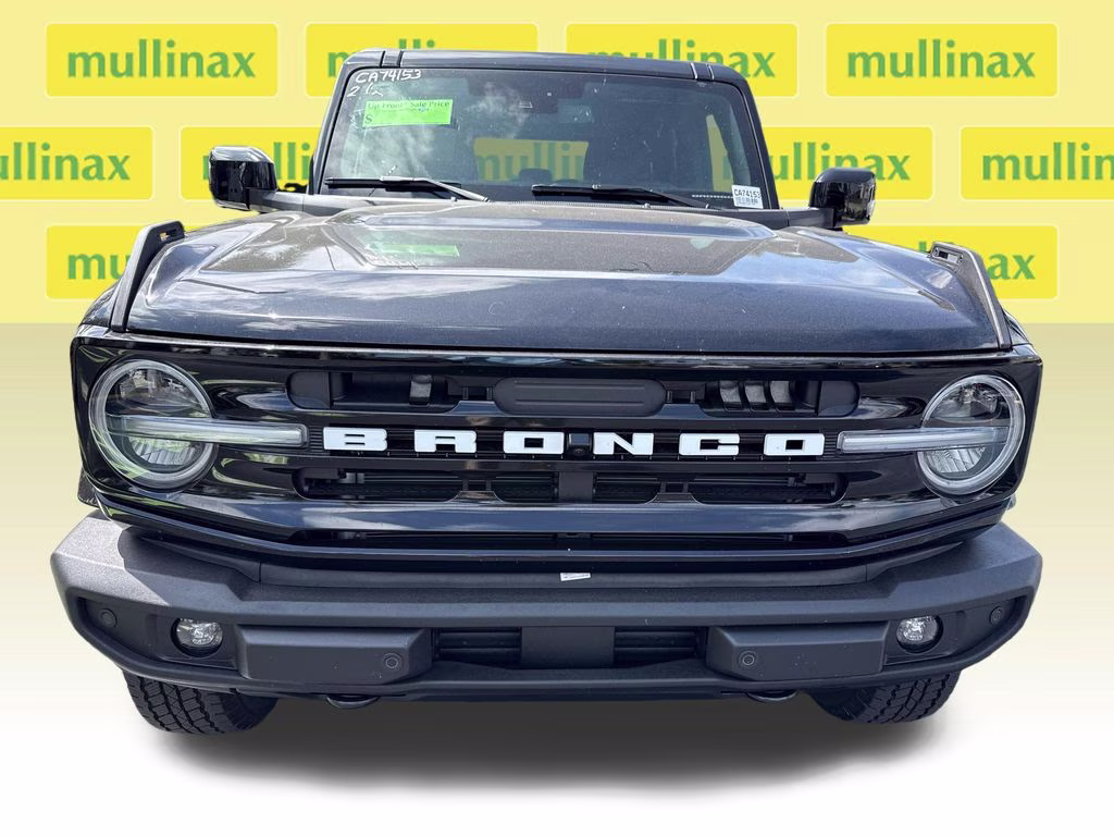 2026 Shadow Black Ford Bronco Outer Banks 4X4 SUV
