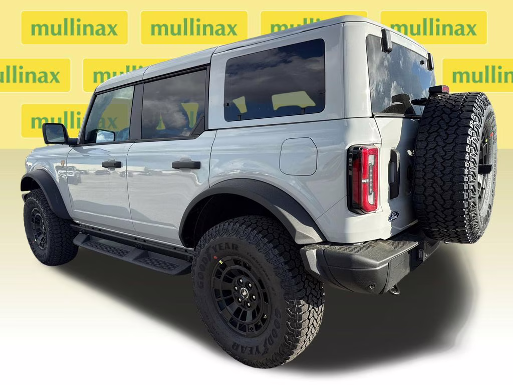 2026 Avalanche Gray Ford Bronco Badlands 4X4 SUV