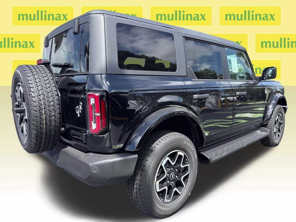 2026 Shadow Black Ford Bronco Outer Banks 4X4 SUV