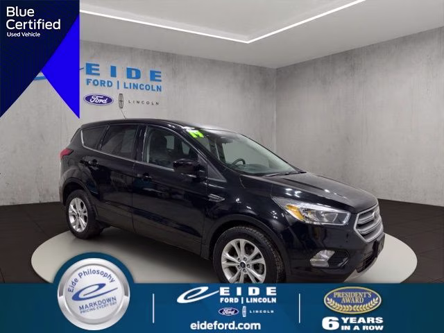 2019 Agate Black Metallic Ford Escape SE FWD SUV