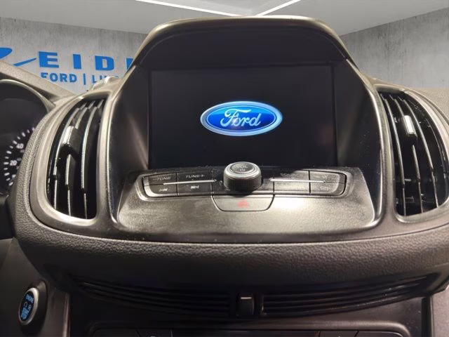 2019 Agate Black Metallic Ford Escape SE FWD SUV