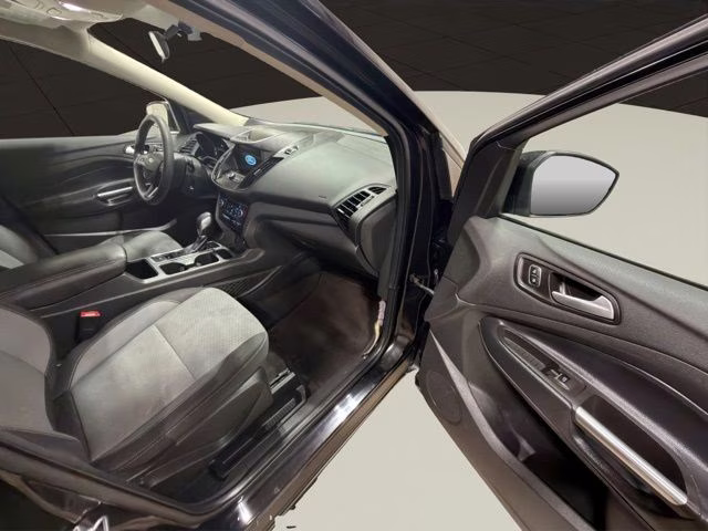 2019 Agate Black Metallic Ford Escape SE FWD SUV