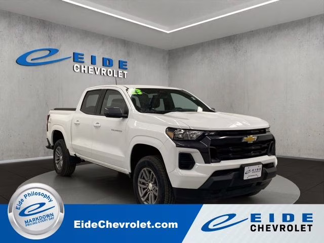 2023 Summit White Chevrolet Colorado LT 4X4 Truck