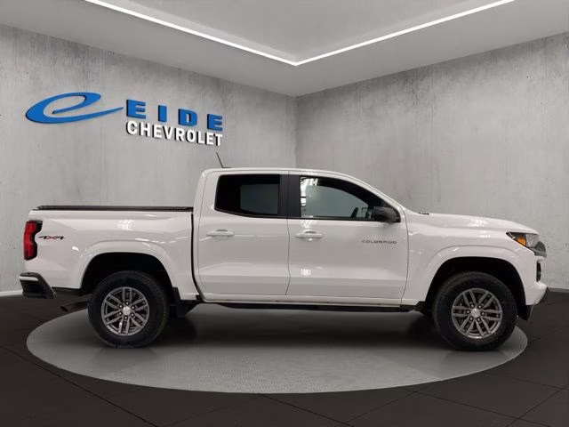 2023 Summit White Chevrolet Colorado LT 4X4 Truck