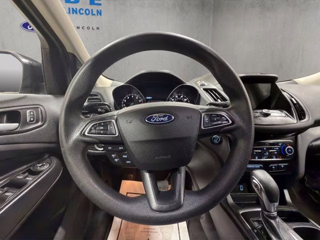 2019 Agate Black Metallic Ford Escape SE FWD SUV