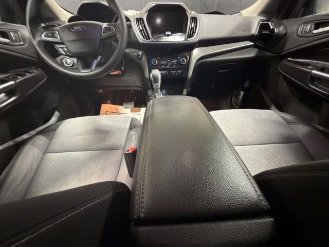 2019 Agate Black Metallic Ford Escape SE FWD SUV