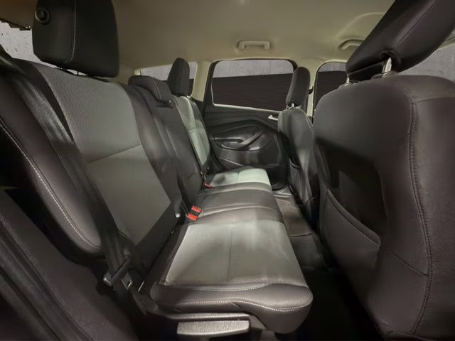 2019 Agate Black Metallic Ford Escape SE FWD SUV