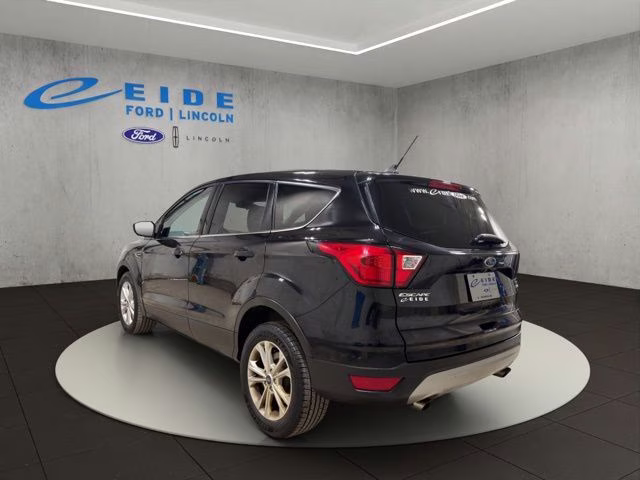 2019 Agate Black Metallic Ford Escape SE FWD SUV