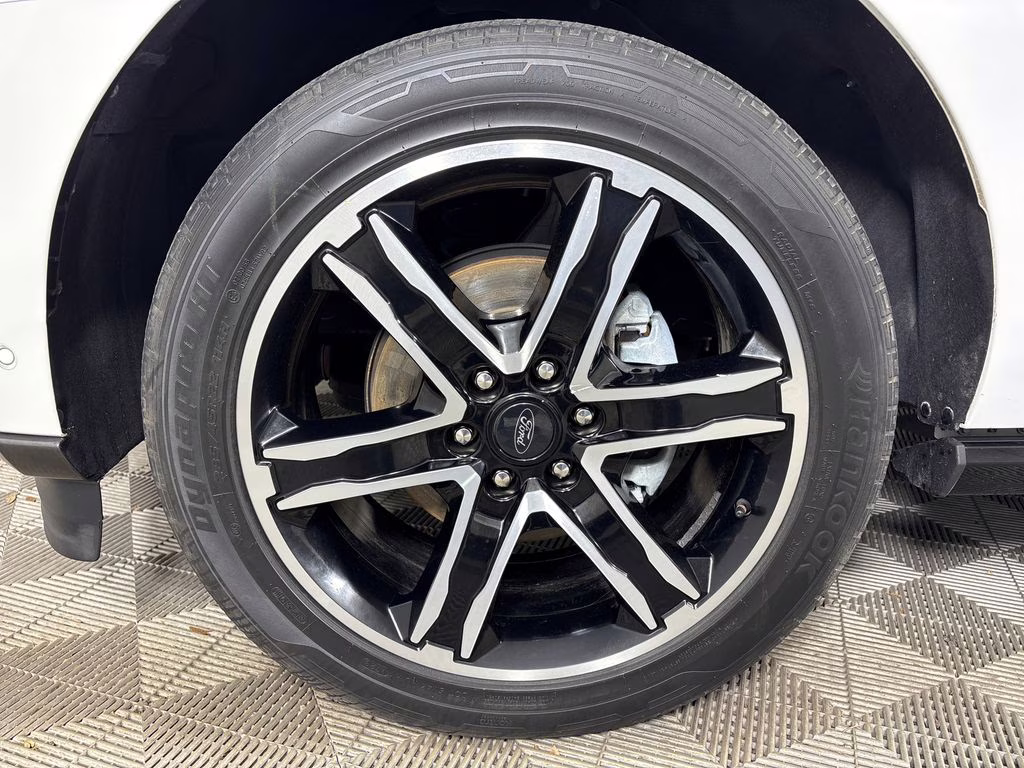 2021 White Metallic Ford Expedition Limited RWD SUV