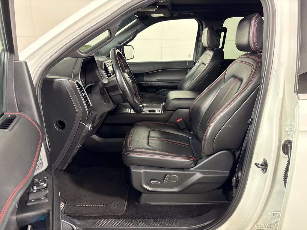 2021 White Metallic Ford Expedition Limited RWD SUV