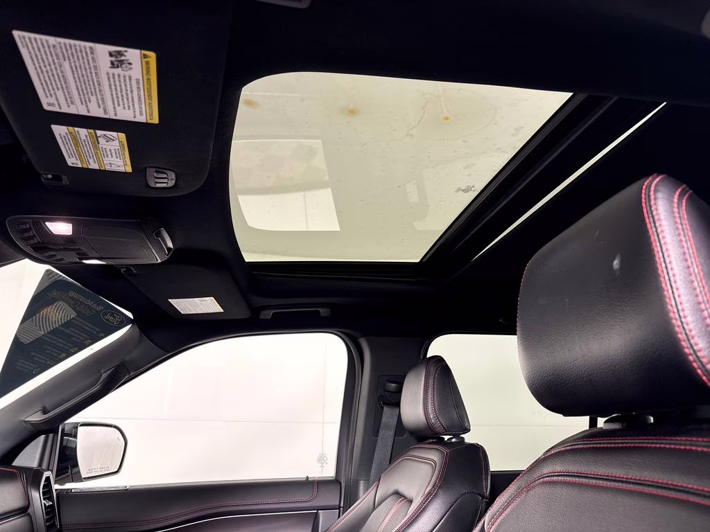 2021 White Metallic Ford Expedition Limited RWD SUV