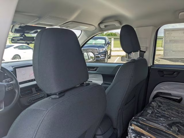 2026 Space White Metallic Ford Maverick XLT FWD Truck