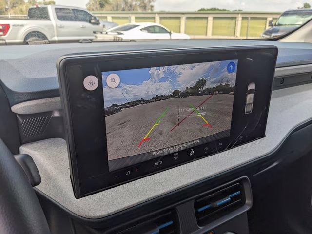 2026 Space White Metallic Ford Maverick XLT FWD Truck