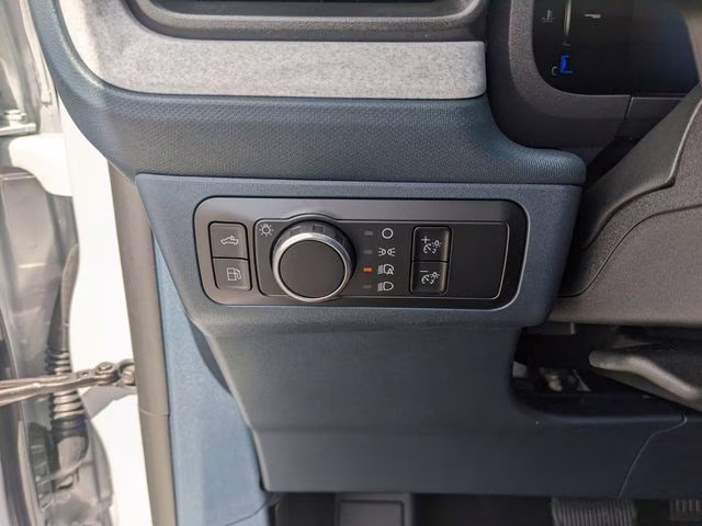 2026 Space White Metallic Ford Maverick XLT FWD Truck