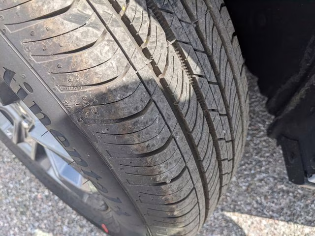 2026 Space White Metallic Ford Maverick XLT FWD Truck