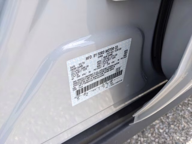 2026 Space White Metallic Ford Maverick XLT FWD Truck