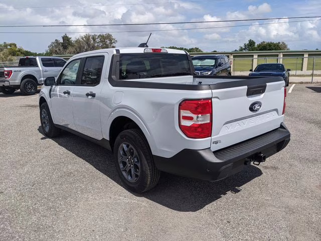 2026 Space White Metallic Ford Maverick XLT FWD Truck