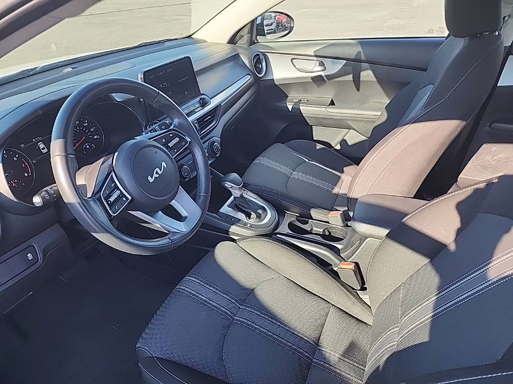 2024 Snow White Pearl Kia Forte LXS FWD Sedan
