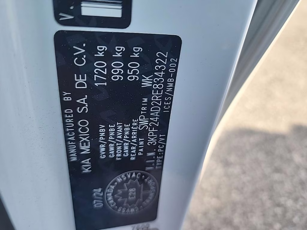 2024 Snow White Pearl Kia Forte LXS FWD Sedan